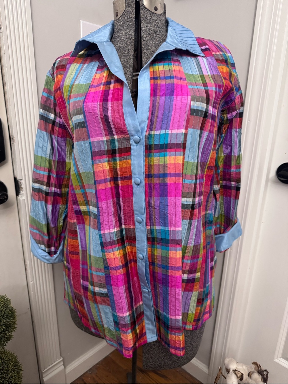 Women’s Thai Silk Multicolored Button Up Shirt Large